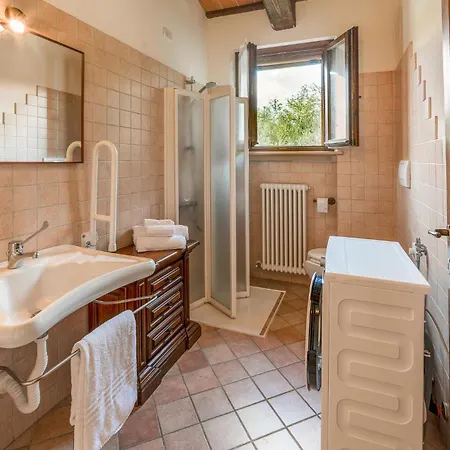 4 Bedroom Awesome In Urbania