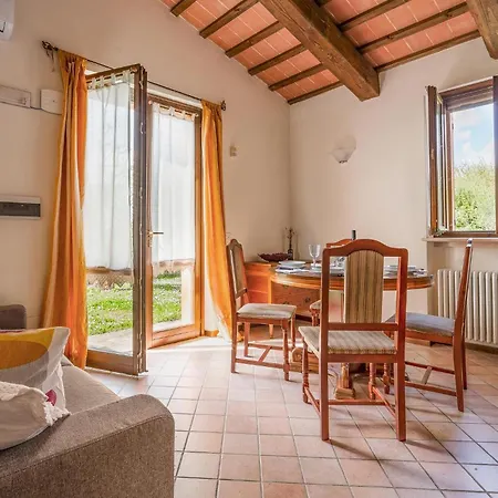 4 Bedroom Awesome In Urbania