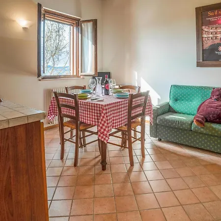 Feriehus 4 Bedroom Awesome In Urbania