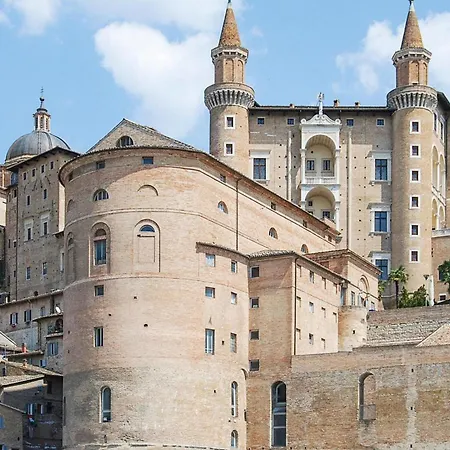 4 Bedroom Awesome In