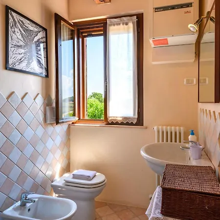 Hébergement de vacances 4 Bedroom Awesome In