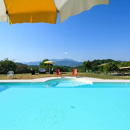 Hébergement de vacances 4 Bedroom Awesome In *