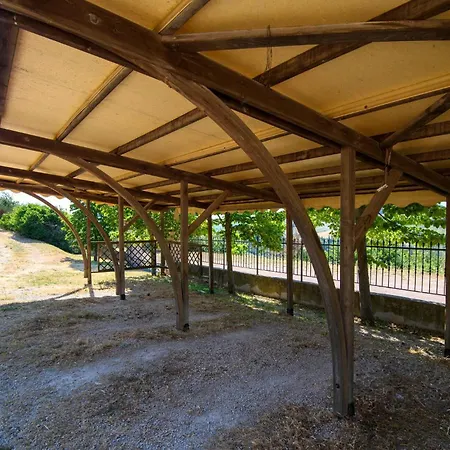 Casa de Férias 4 Bedroom Awesome In *