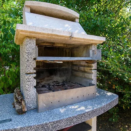 4 Bedroom Awesome In Urbania