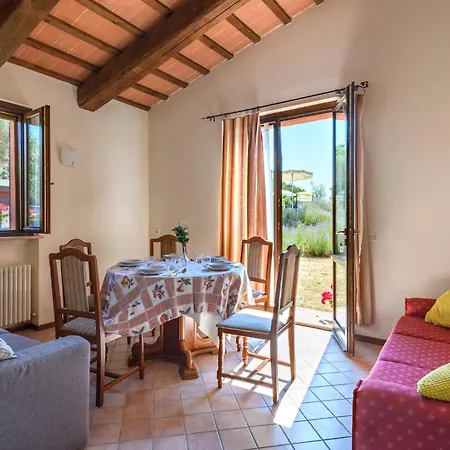 Gorgeous Home In Urbania *