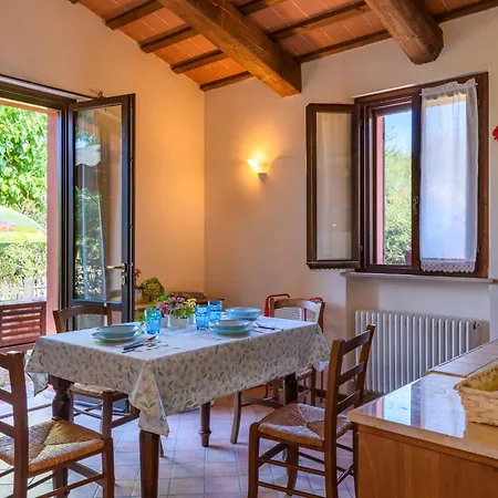 Hébergement de vacances 4 Bedroom Awesome In