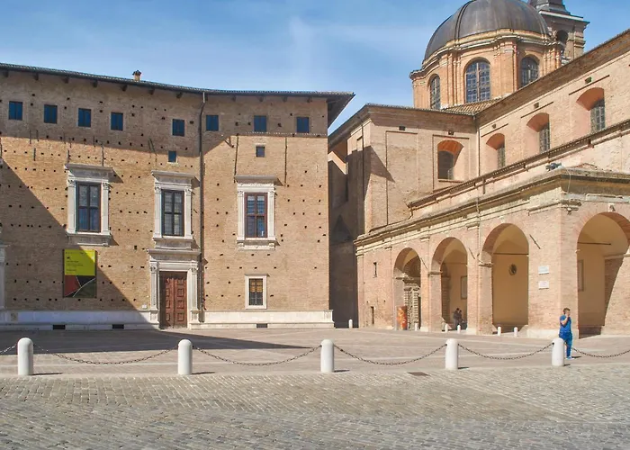 Σπίτι διακοπών 4 Bedroom Awesome In *