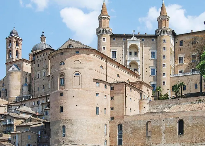 4 Bedroom Awesome In