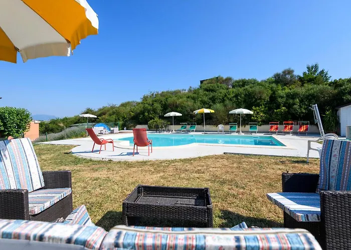 4 Bedroom Awesome In *