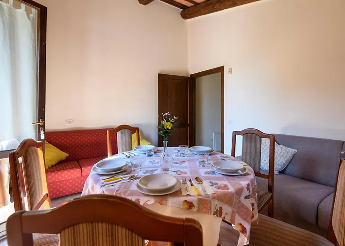 Σπίτι διακοπών 4 Bedroom Awesome In *