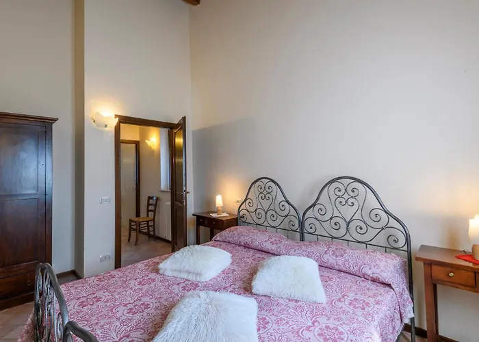 4 Bedroom Awesome In Urbania