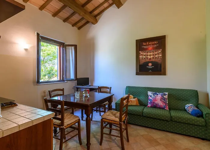 Σπίτι διακοπών 4 Bedroom Awesome In