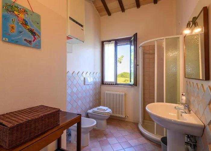 4 Bedroom Awesome In * Urbania