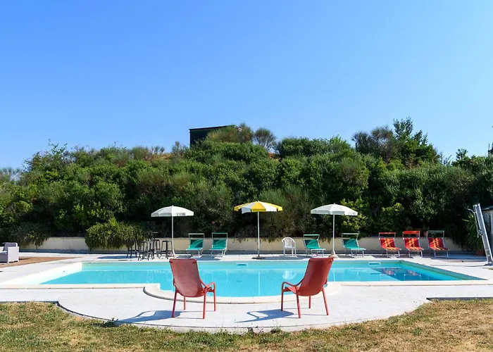 4 Bedroom Awesome In * Urbania