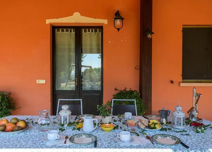 Σπίτι διακοπών 4 Bedroom Awesome In *