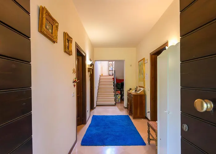 4 Bedroom Awesome In * Urbania