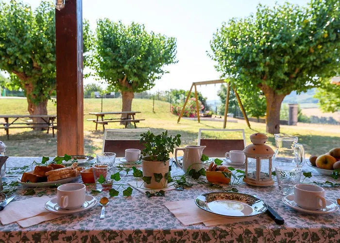 4 Bedroom Awesome In Urbania