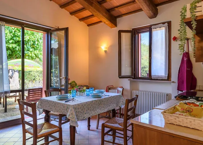 Σπίτι διακοπών 4 Bedroom Awesome In